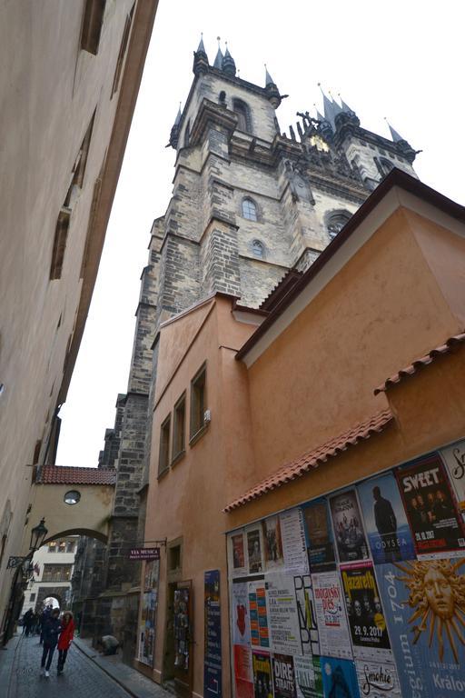 Cozy Flat By The Astronomical Clock Apartamento Praga Exterior foto