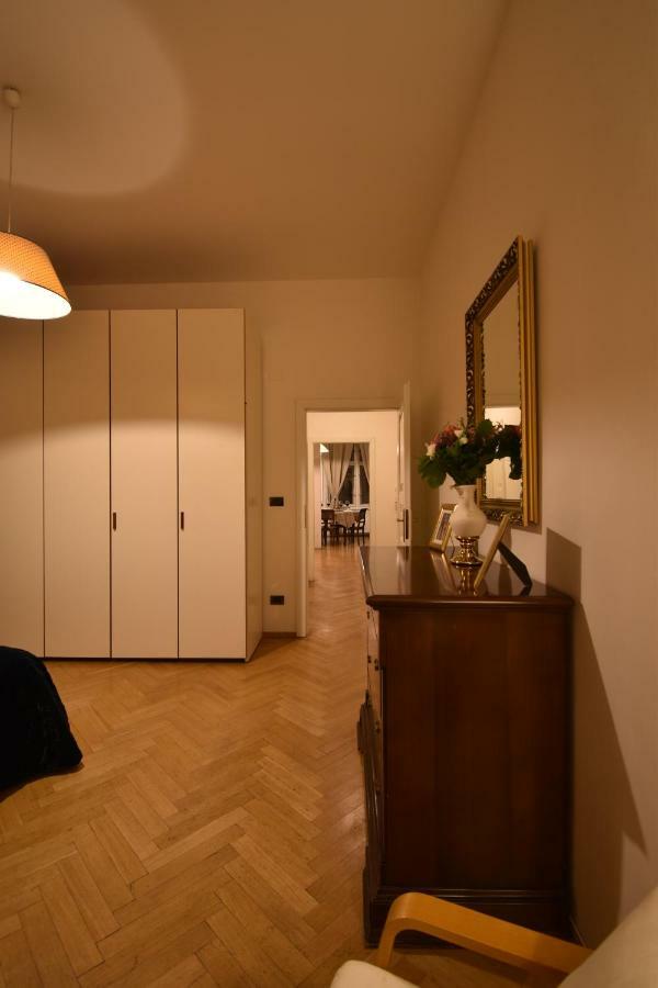 Cozy Flat By The Astronomical Clock Apartamento Praga Exterior foto